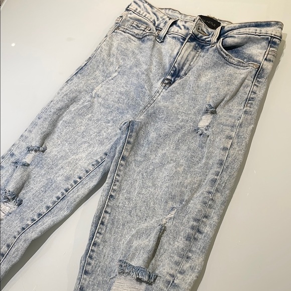 KENDALL & KYLIE The Icon High Rise Straight Jeans 3/26 - Picture 3 of 11